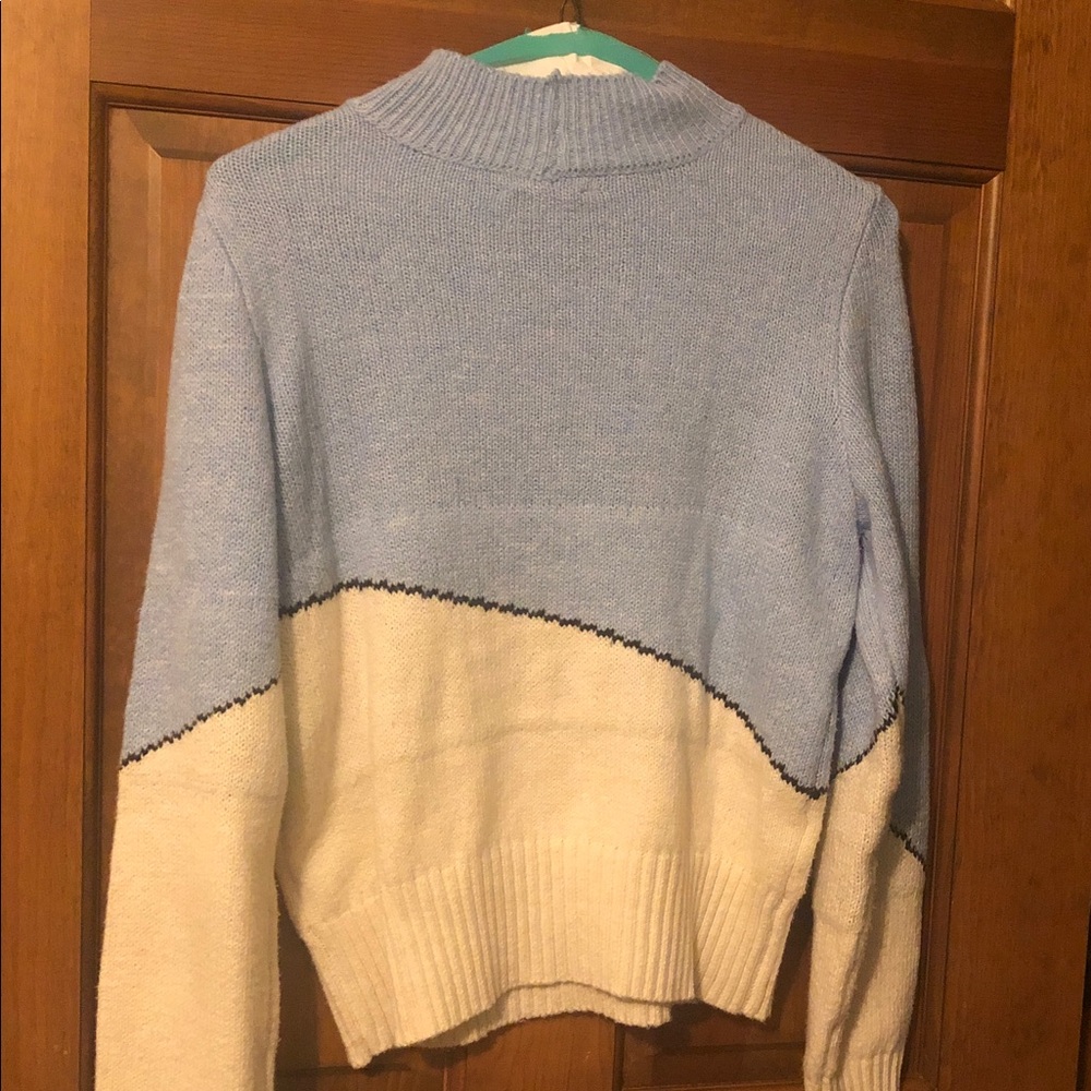 American Eagle Rare Woman’s Sm Snoopy Sweater Mock Turtleneck Like New - Picture 6 of 7